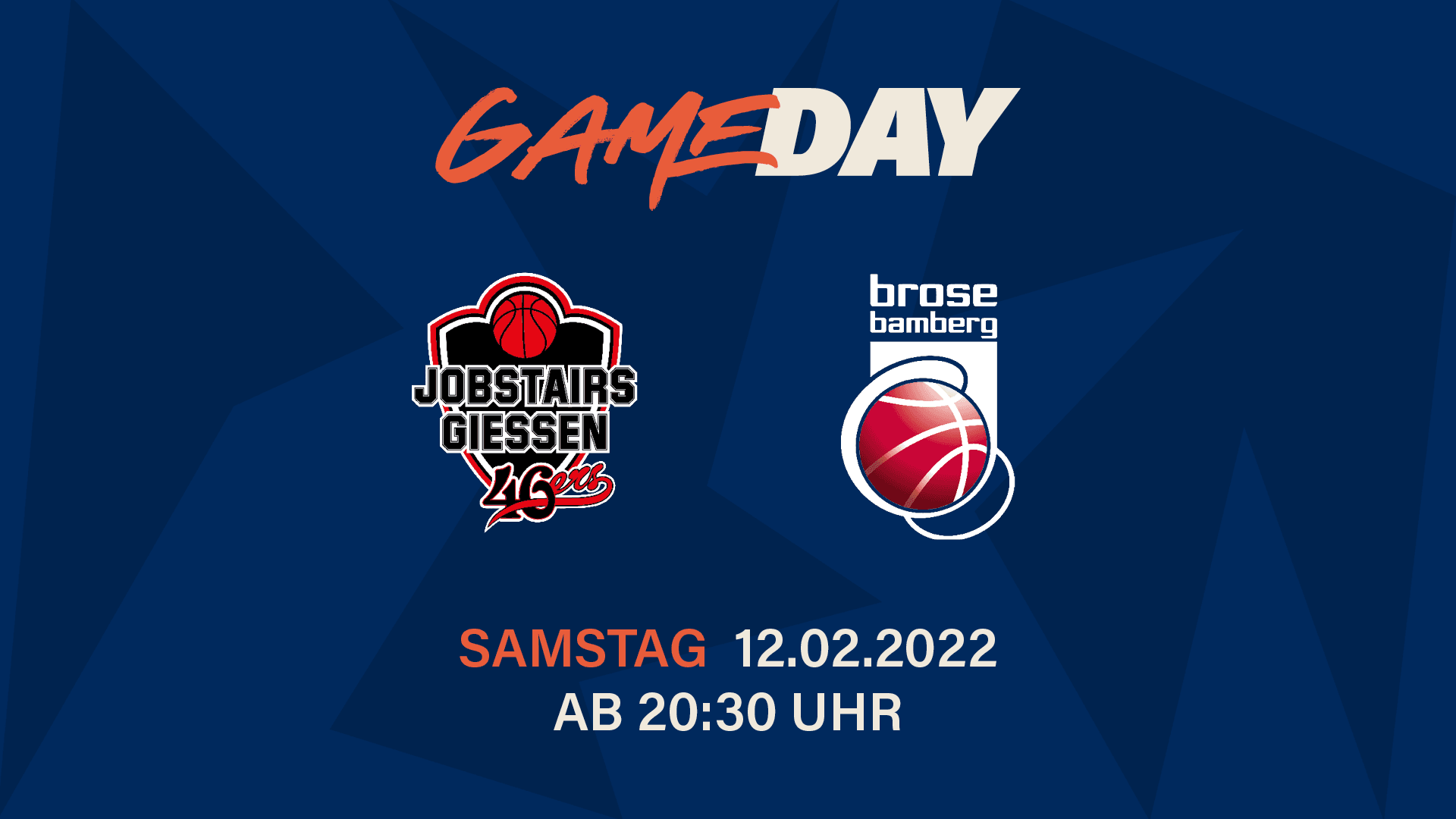 Gießen kommt aus der Quarantäne zurück und hat direkt Druck im Abstiegskampf, denn die Mitkonkurrenten Oldenburg und Würzburg haben derweil nach ihren Trainerwechseln wieder Puls und mal wieder gewonnen. Niemand in Gießen möchte nach der Wildcard im Sommer erneut sportlich absteigen. Aber auch der Gast aus Bamberg hat Druck: Es bleiben noch 15 Spiele, um den Rückstand von vier Niederlagen auf den achten Platz aufzuholen und nicht zum ersten Mal seit 2001 die Postseason zu verpassen.