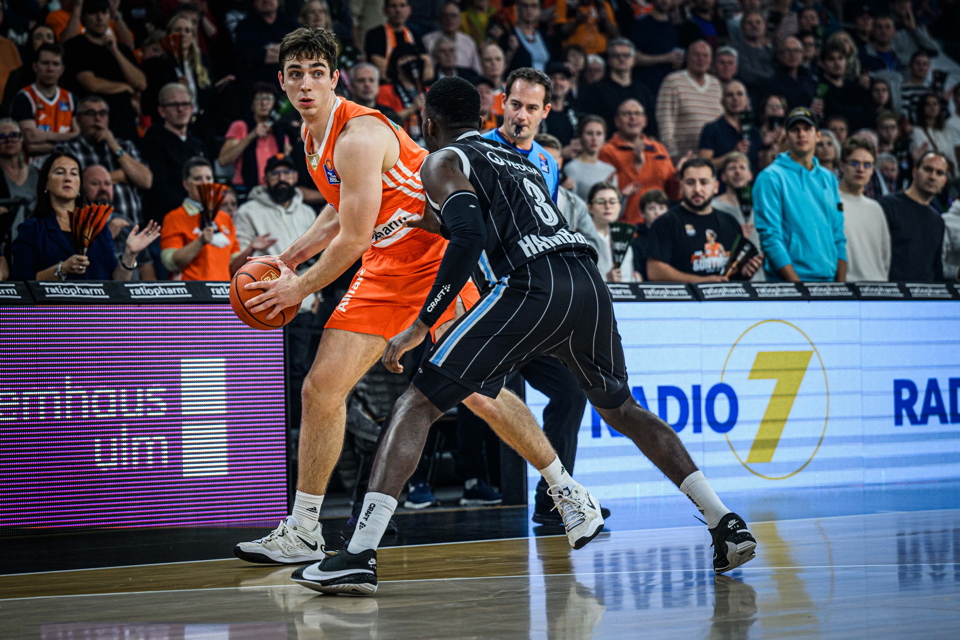 Am Mittwoch stehen am vorletzten Europapokalspieltag vor der Länderspielpause vier Spiele mit deutscher Beteiligung auf dem Programm.