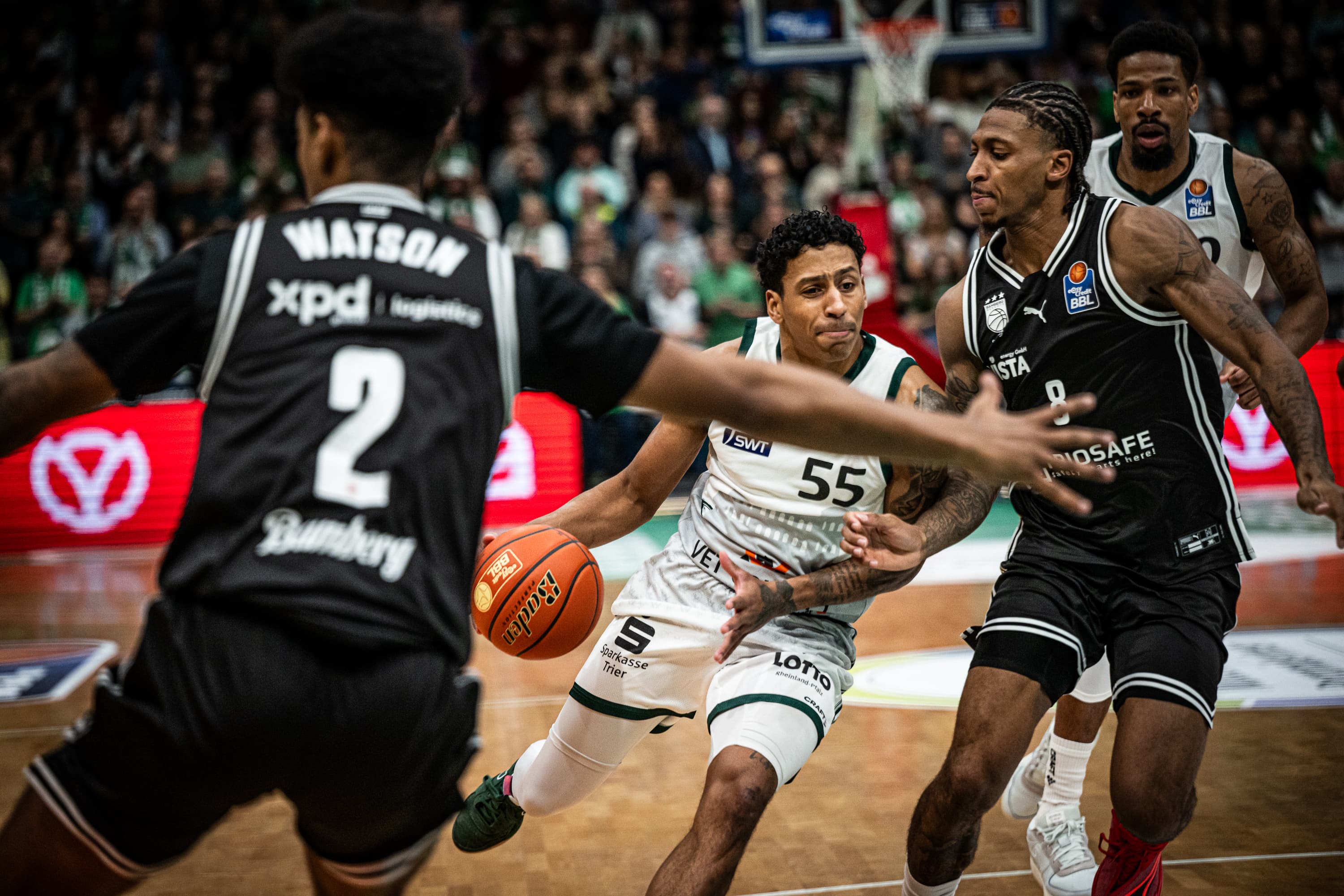 VIT-CONCEPT Gladiators Trier remained perfect in the 2025-26 season by completing a perfect double-round week with a thrilling 92-87 overtime victory over BMA365 Bamberg Baskets - their first win over Bamberg in nearly 22 years. Trier wasted a 12-point fourth quarter lead but held on thanks to Eli Brooks (24 points) and Jordan Roland (18) combining for 42 points. With the win, Trier snapped a 23-game losing streak against Bamberg, dating back to 2003. Bamberg lost their first game of the season despite Ibi Watson scoring 26 points.